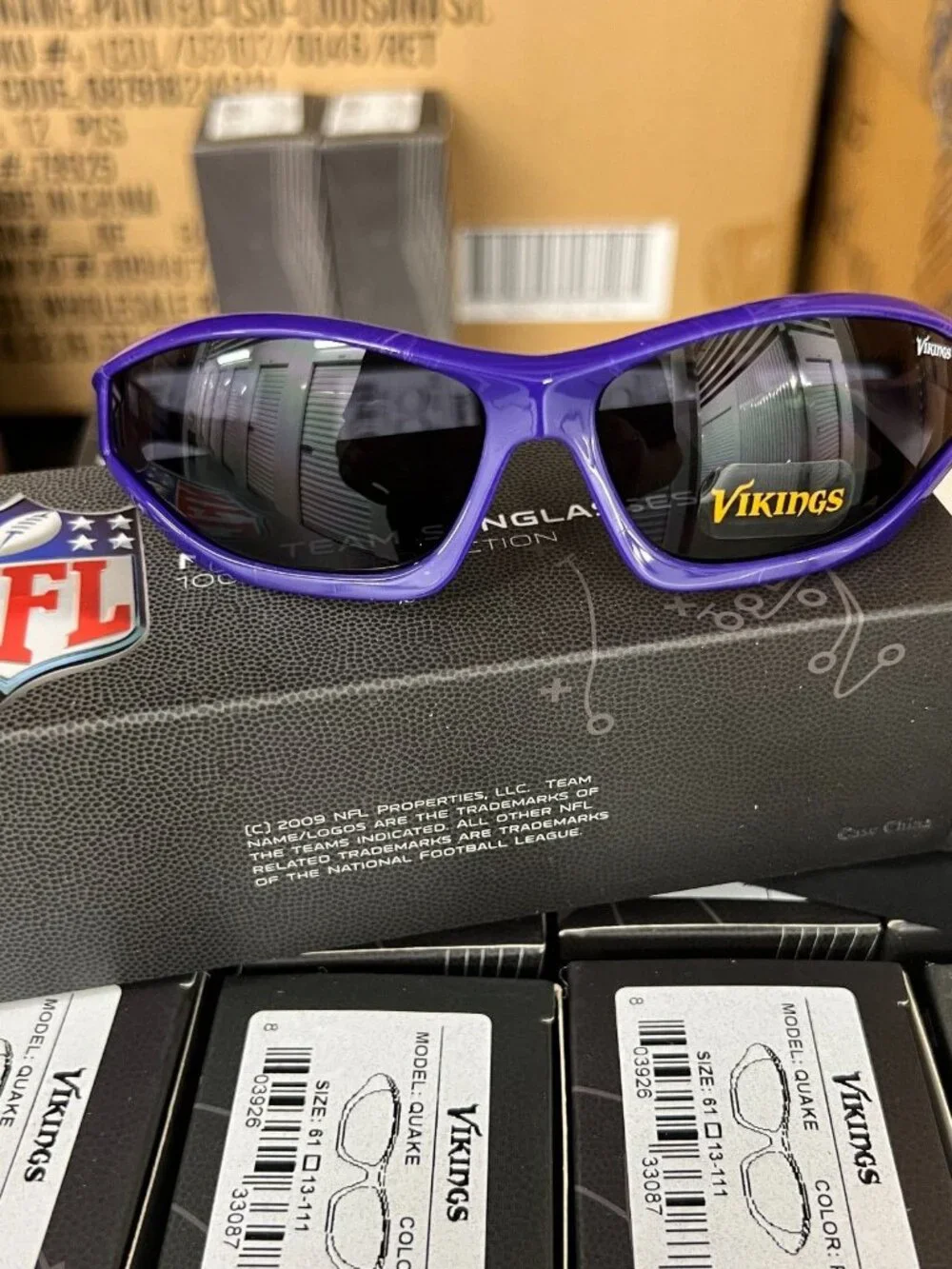 Minnesota Vikings Sunglasses Youth Quake with Pouch Bag NFL Official Merch